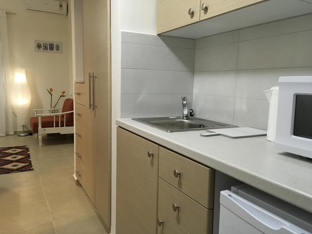 Demeliza Apartments Plaka  Bagian luar foto