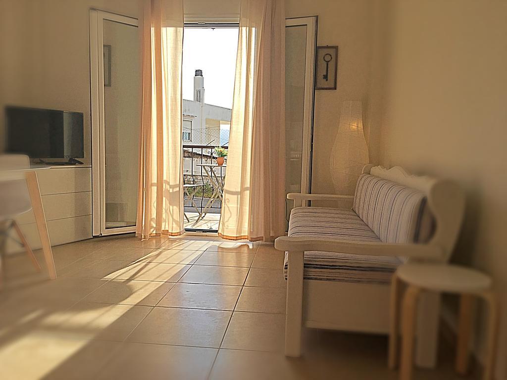 Demeliza Apartments Plaka  Bagian luar foto